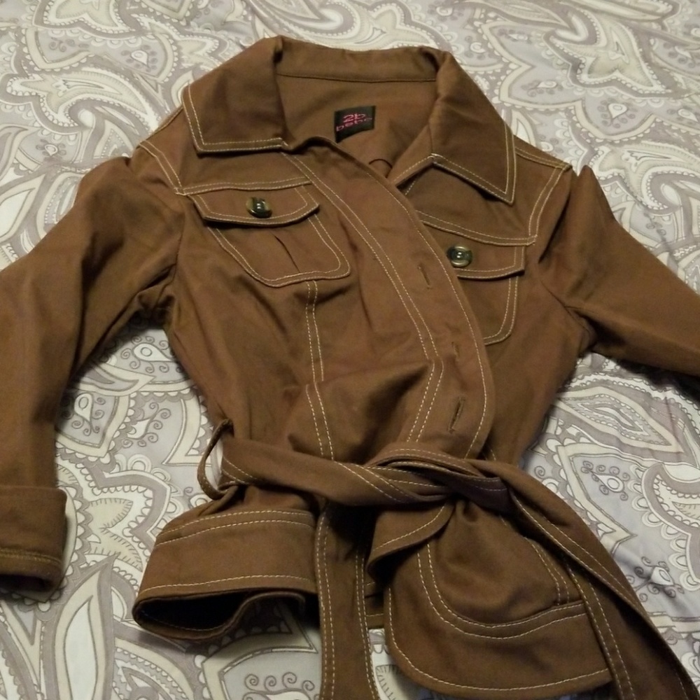 Babe light jacket 3/4 sleeves ties with a belt